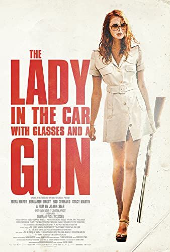 Hölgy az autóban szemüvegben és puskával online film